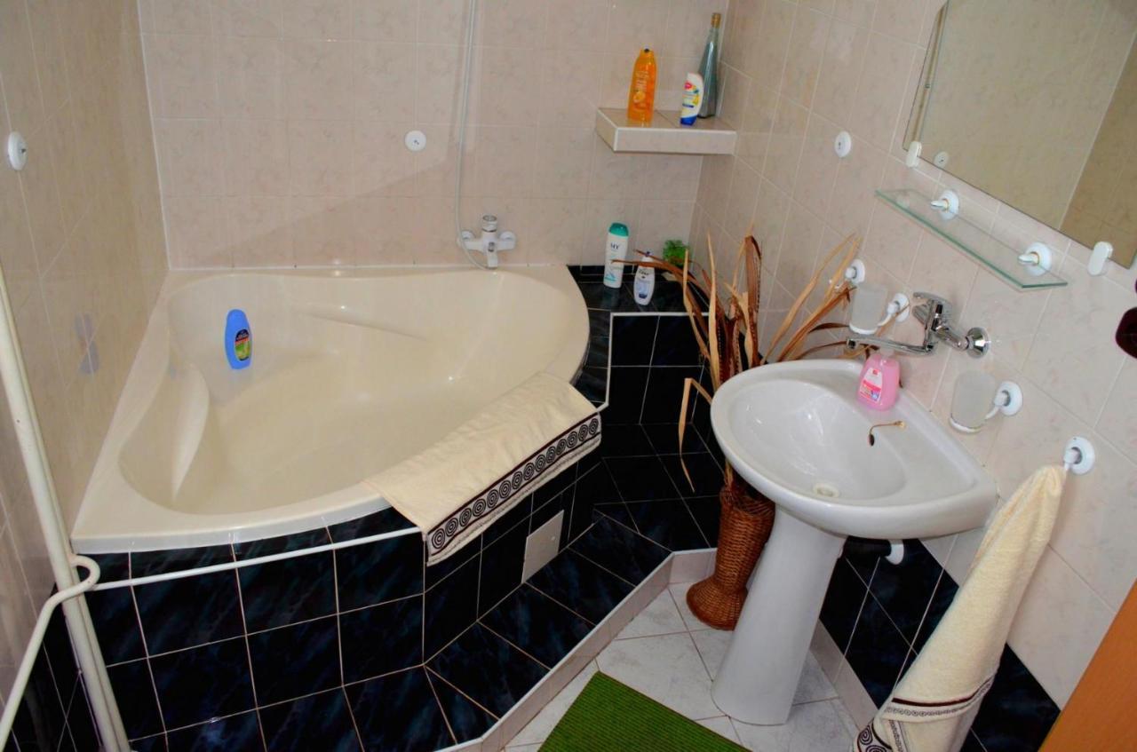 Apartmany Riviera A Chalupa Riviera Liptov, Bešeňová Екстериор снимка