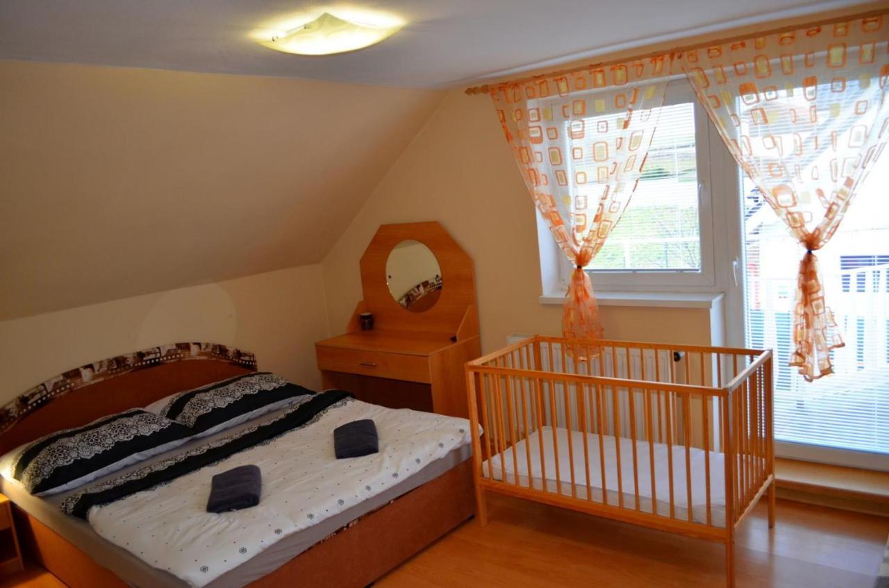 Apartmany Riviera A Chalupa Riviera Liptov, Bešeňová Екстериор снимка