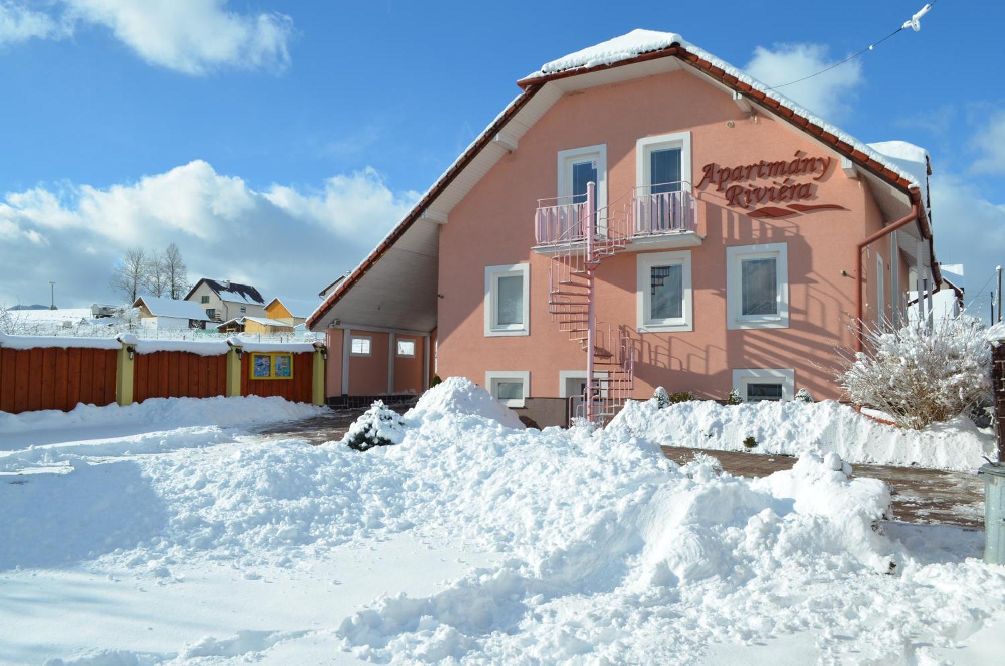 Apartmany Riviera A Chalupa Riviera Liptov, Bešeňová Екстериор снимка